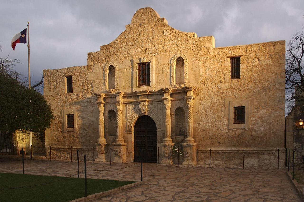 Private Hot Tub3Bd2Ba 2 Miles To Sa River Walk San Antonio Esterno foto
